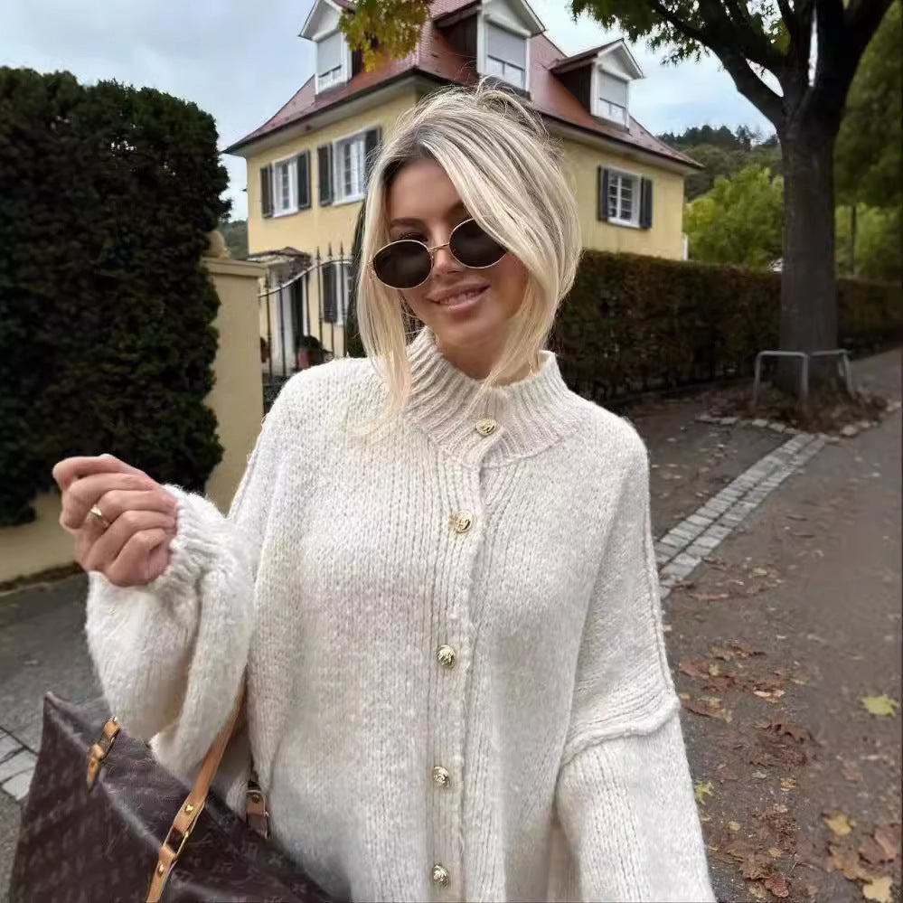 Zoë | Oversized vest met gouden knopen