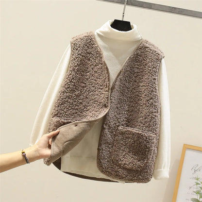 Nowi | Teddy gilet met knopen